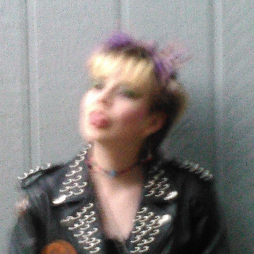 Meet your Posher, Mara